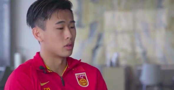 中国球员真踢不了复杂足球？一次反击！
