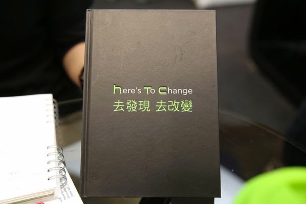 中日娱乐界的两面镜像：山本天翔与王玉栋