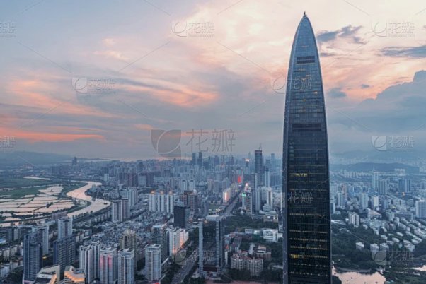 深圳老杨小黑事件：豪门千金背后的复杂关系与年龄疑云